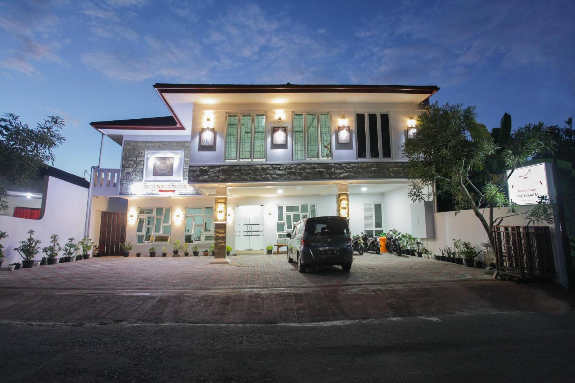 Banua Raya Homestay Джокьякарта Экстерьер фото